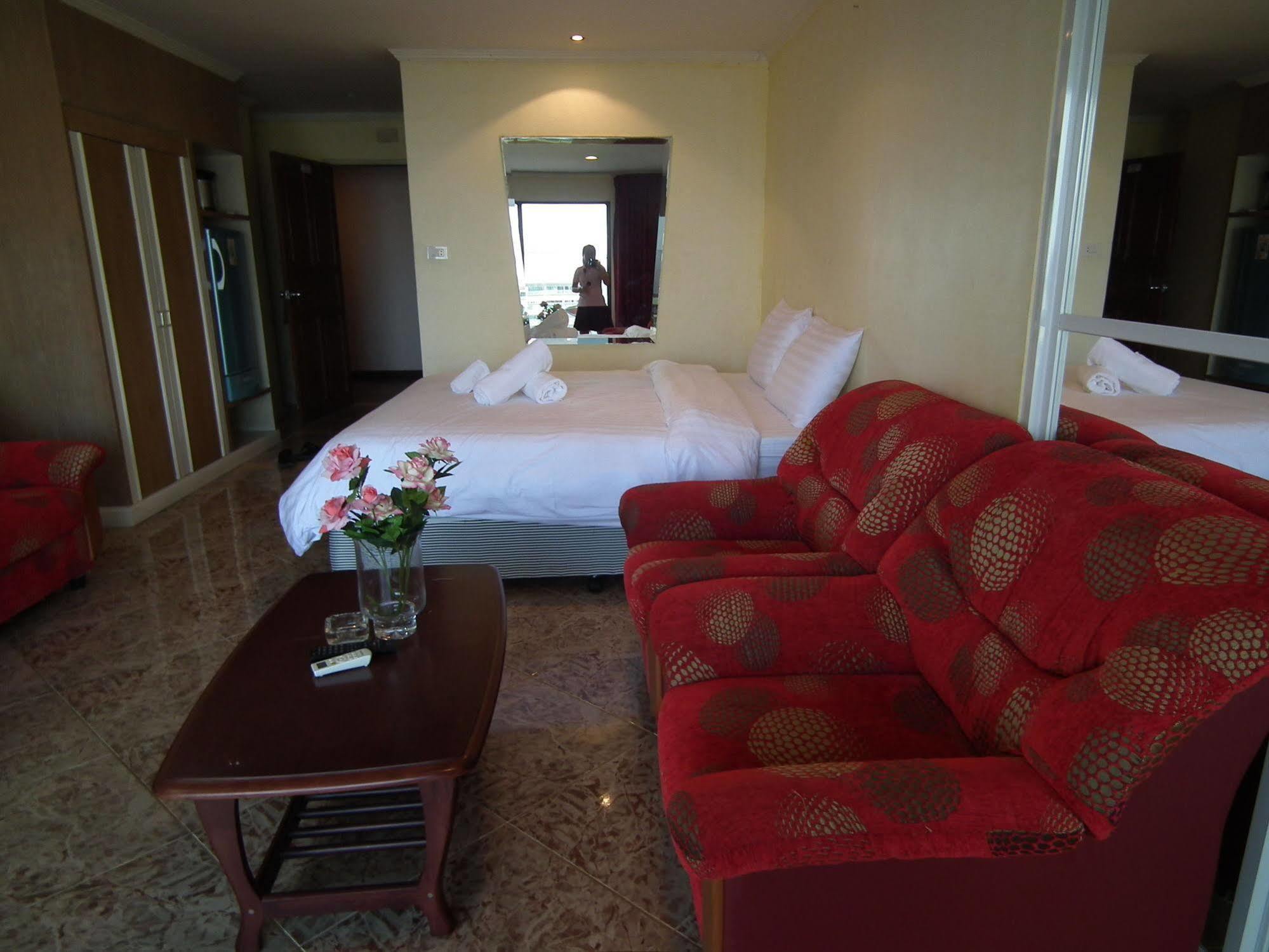 Ferienwohnung Abricole At Pattaya Hill Exterior foto
